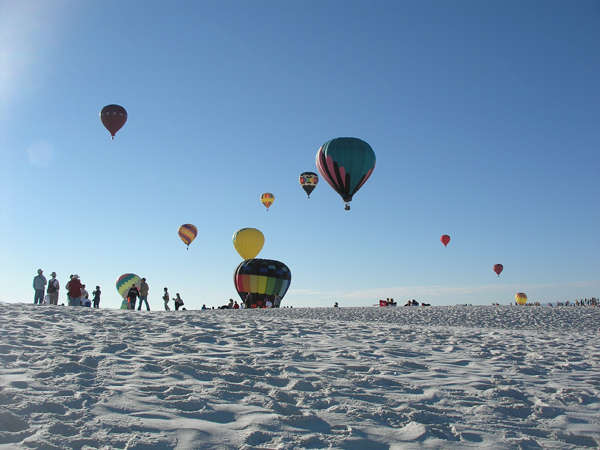 FROM THE 19TH WHITE SANDS HOT AIR BALLOON INVITATIONAL - SEPTEMBER 18 AND 19, 2010 - Photo: Rob Roberts